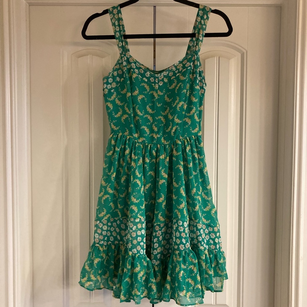 Lauren Conrad Green floral summer Boho dress with ruffle-size 0, New with tags